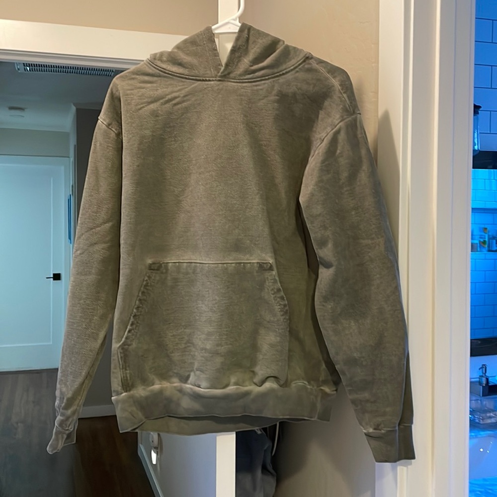 TALENTLESS oil collection sweatshirt (runs big)